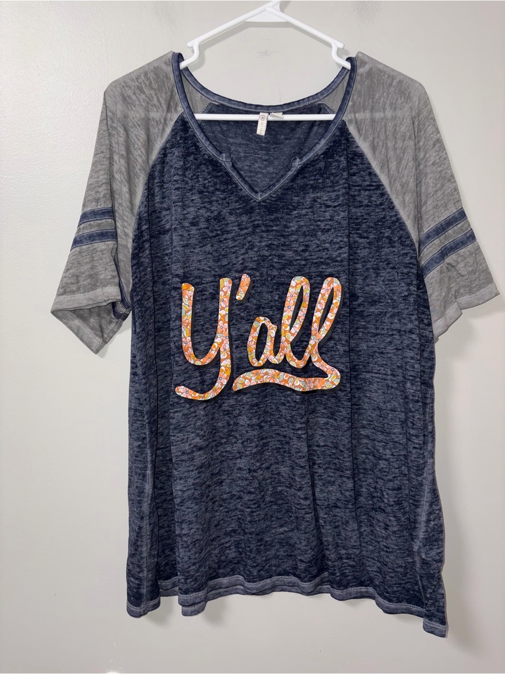 Cato Navy & Gray Acid Wash Burnout Tee Y’all Floral Graphic V Neck 18/20W
